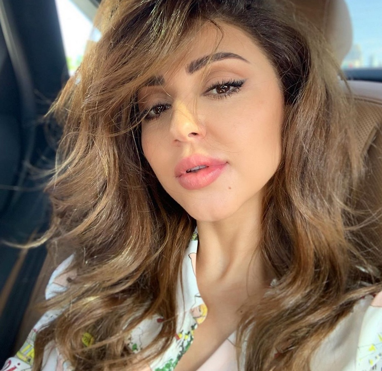 بالفيديو – ميريام فارس تمتنع عن الخروج بسبب كورونا وابنها يستغل ذلك: 