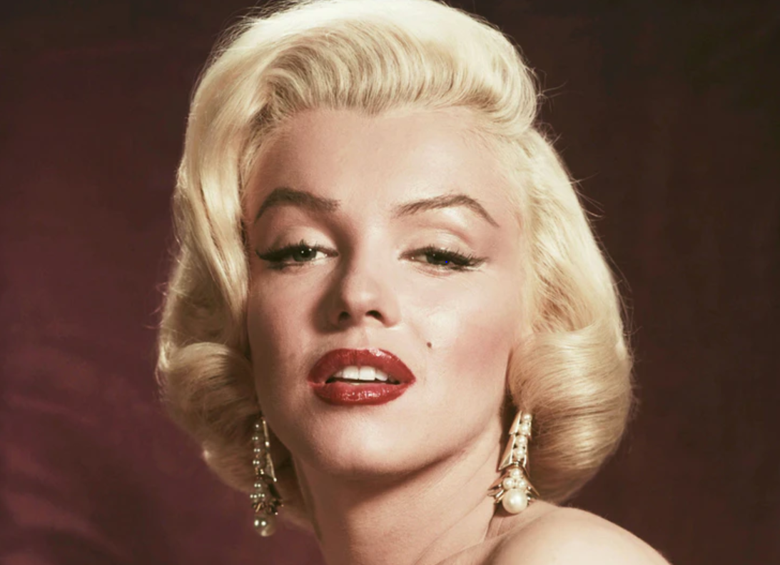 صورة قديمة لماريلين مونرو تظهر شكلها قبل التعديلات