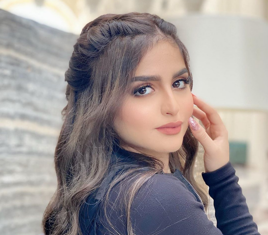 بالفيديو – بعد تجاهلها عيد الأم حلا الترك تهتم بكورونا وتسمي هذه الفنانة 