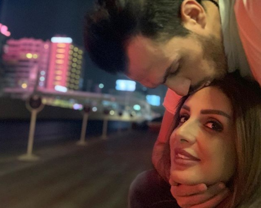 بعد الإنفصال - احمد ابراهيم ينشر صورته مع انغام: 