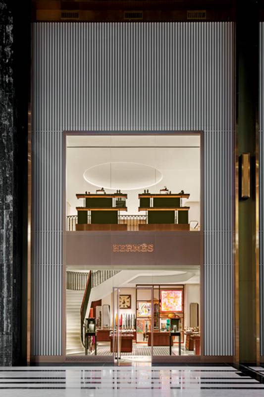 Hermes تفتتح بوتيكها الجديد في الكويت عالم من الرقي في مساحة فنّية أنيقة
