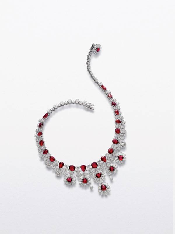 حوار الماس والياقوت من شوبار Chopard