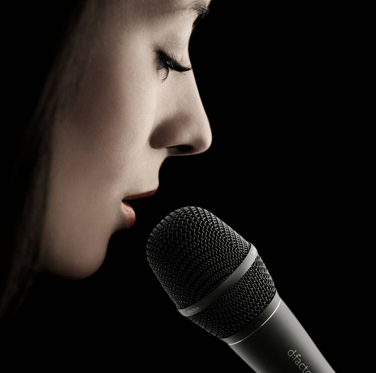 بالفيديو - هل تتذكرون الفنانة السعودية دخون؟ هكذا أصبحت بعد 14 عاماً