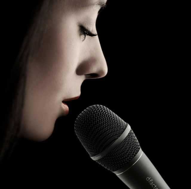 بالفيديو - هل تتذكرون الفنانة السعودية دخون؟ هكذا أصبحت بعد 14 عاماً