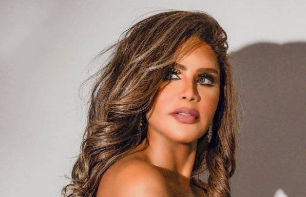 بالفيديو – تنمر على شكل هند البحرينية أثناء مرضها يبكي مذيعة MBC