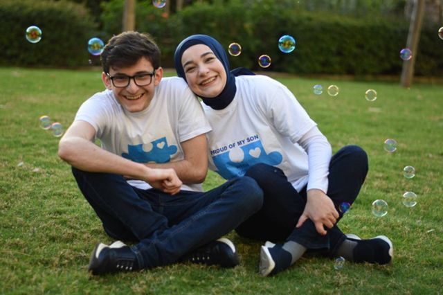 محمود ووالدته فاتن مرعشلي