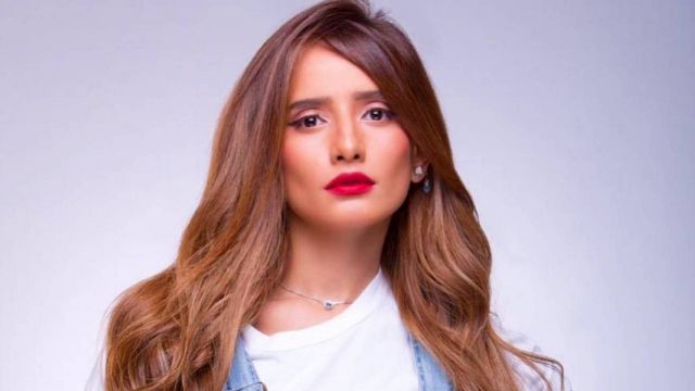 بالفيديو - زينة توجه رسالة تفاؤل وتصف هؤلاء بـ