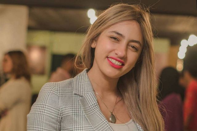 جنون الشهرة يقود فتاة إلى السجن!