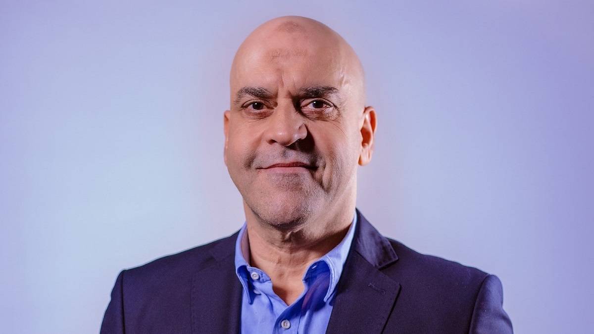 بالفيديو - بعد تبرؤ ابنته منه.. طليقة محمد شومان تكشف أسراراً جديدة عنه وعن ابنهما