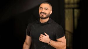 تامر حسني يحذر ويلجأ للقضاء