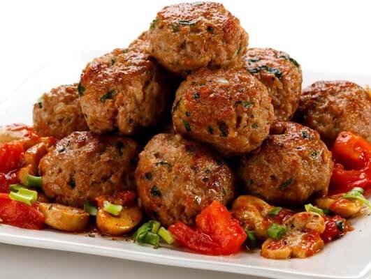 بالفيديو – تعلمي وصفة الكفتة على طريقة سارة نور الشريف