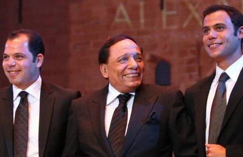 بالصورة – هكذا كانت زوجة عادل إمام في زمن طفولة أولادها