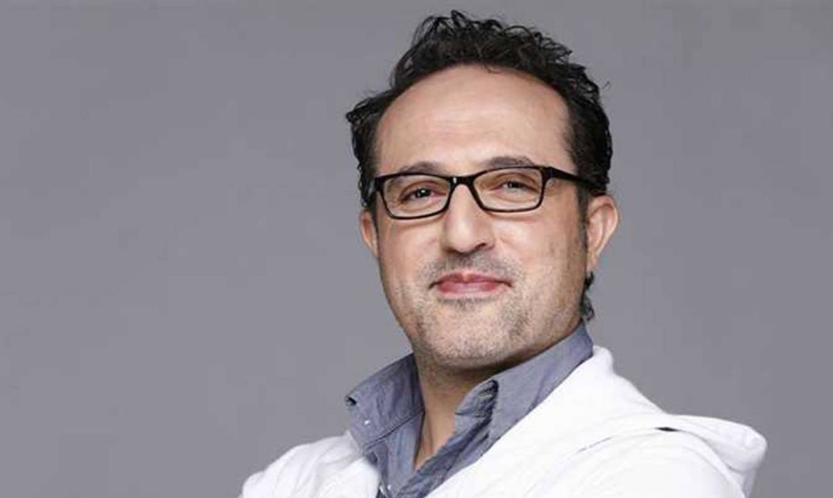 سيدة تسخر من ملابس شريف مدكور.. وهو يحرجها برده