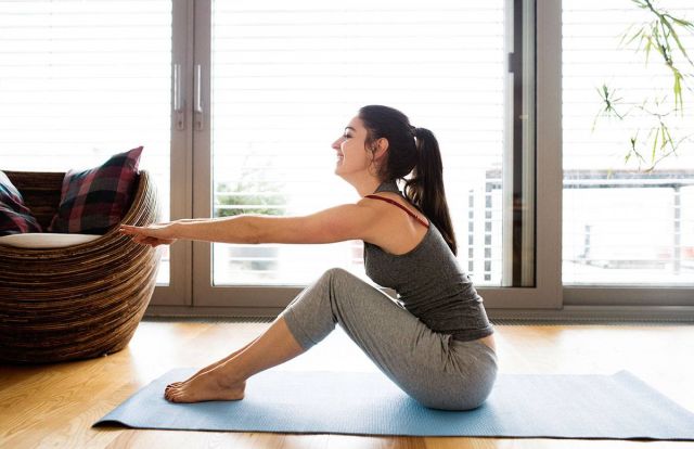 منظمة الصحة العالمية... بهذه الطريقة تحافظون على لياقتكم في الحجر