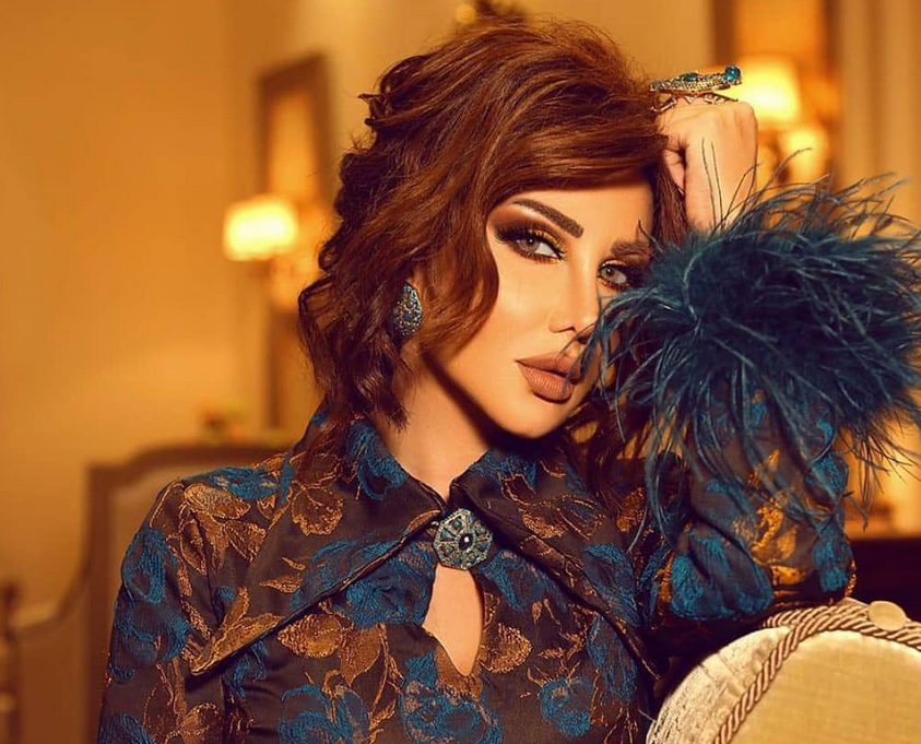 بالصورة – هل كان شكل جيني إسبر في طفولتها مختلفاً تماماً عن شكلها الحالي؟