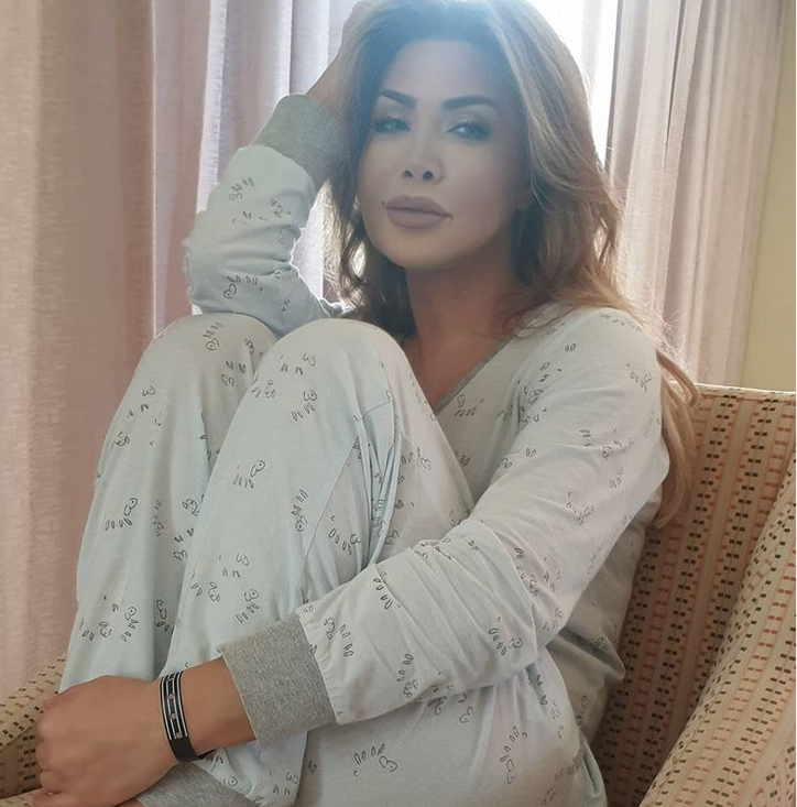 الحجر الصحي يفرض على هؤلاء النجمات موضة البيجاما