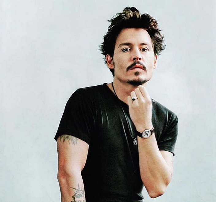 بالصورة -  تعرفوا إلى ابن جوني ديب... هل هو نسخة عنه؟