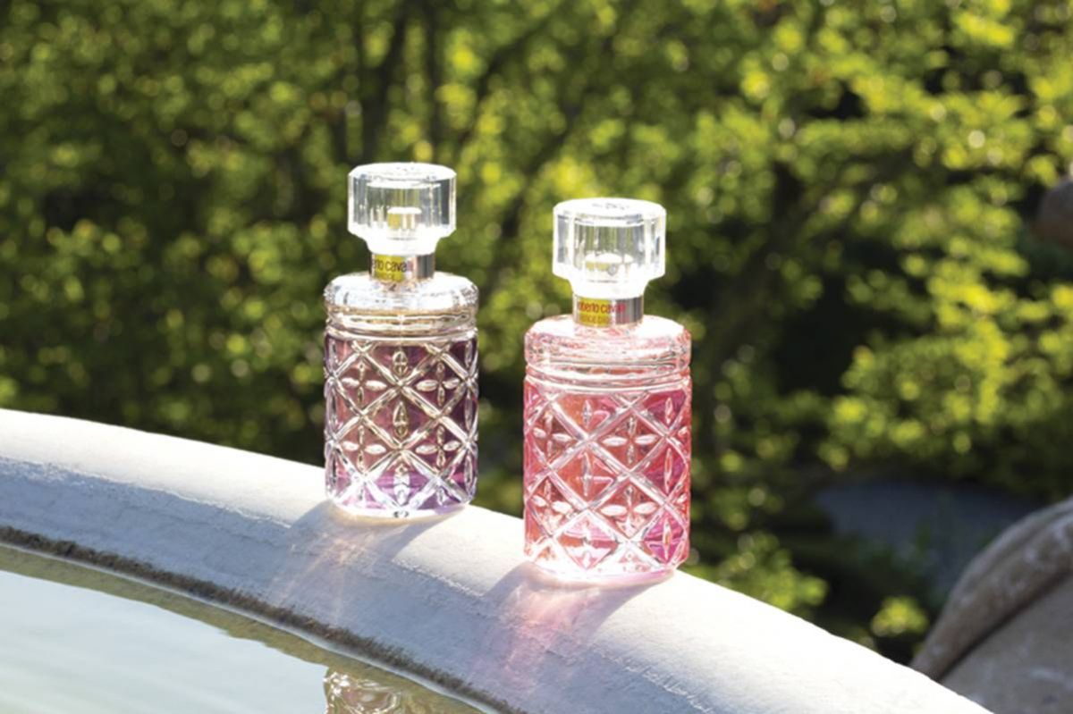 ‏ROBERTO CAVALLI FLORENCE BLOSSOM عطر من حدائق فلورنسا المشمسة