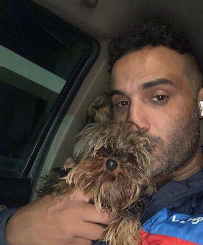 بالصور - أحمد فهمي ينعي أعز صديق له.. والجمهور يسخر منه