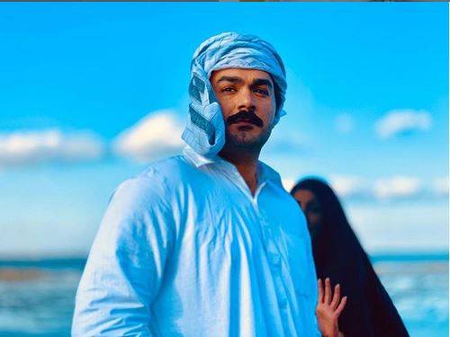 عبدالله بهمن يكشف إصابة شقيقته الصغرى بكورونا