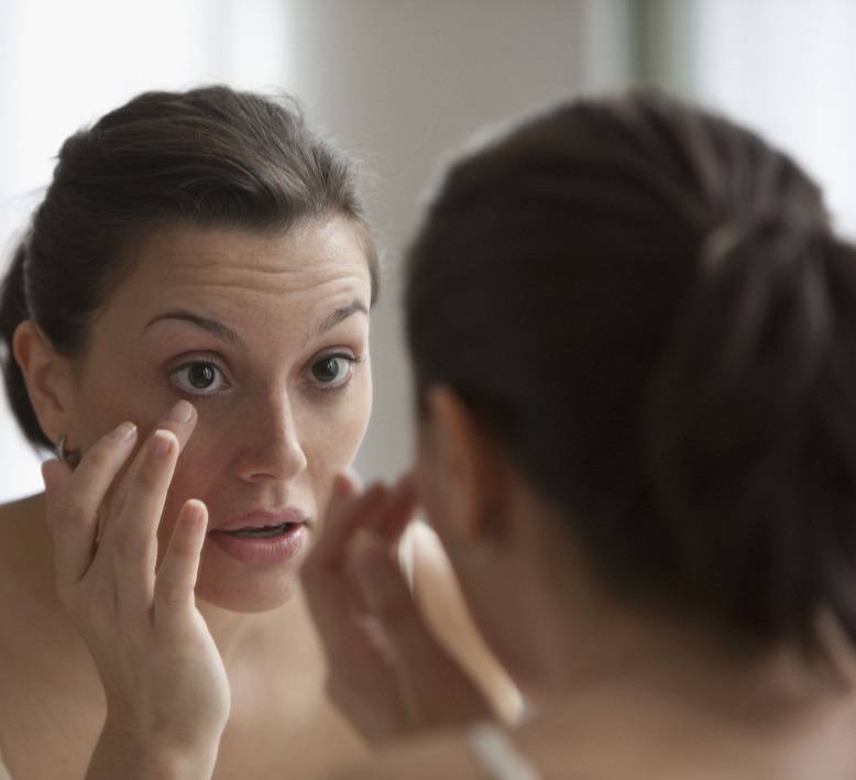 هذه العلامة على العينين تعني احتمال الإصابة بنوبة قلبية