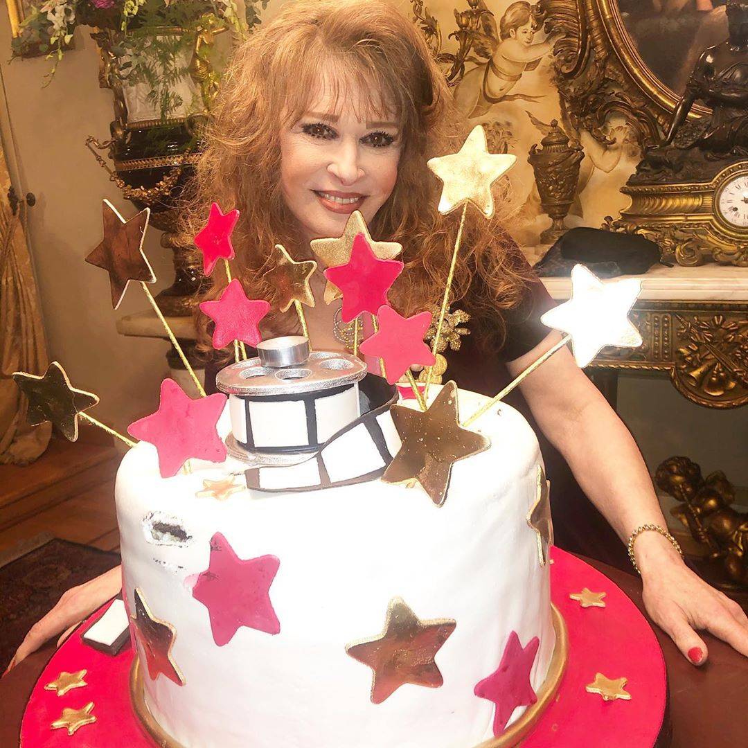 بعد الحديث عن اعتزالها .. أحدث ظهور لنيللي