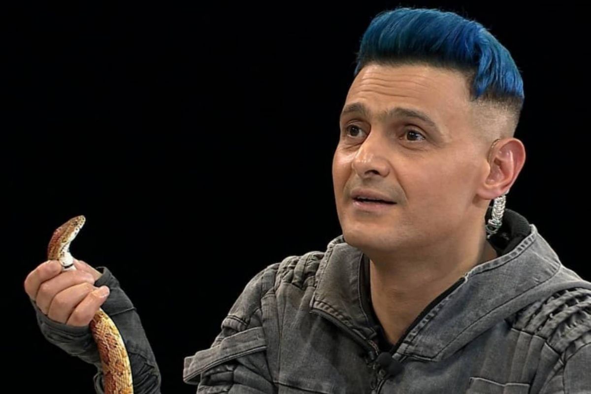 بالفيديو - مشادة على الهواء بين نقيب الإعلاميين ومحامي رامز جلال