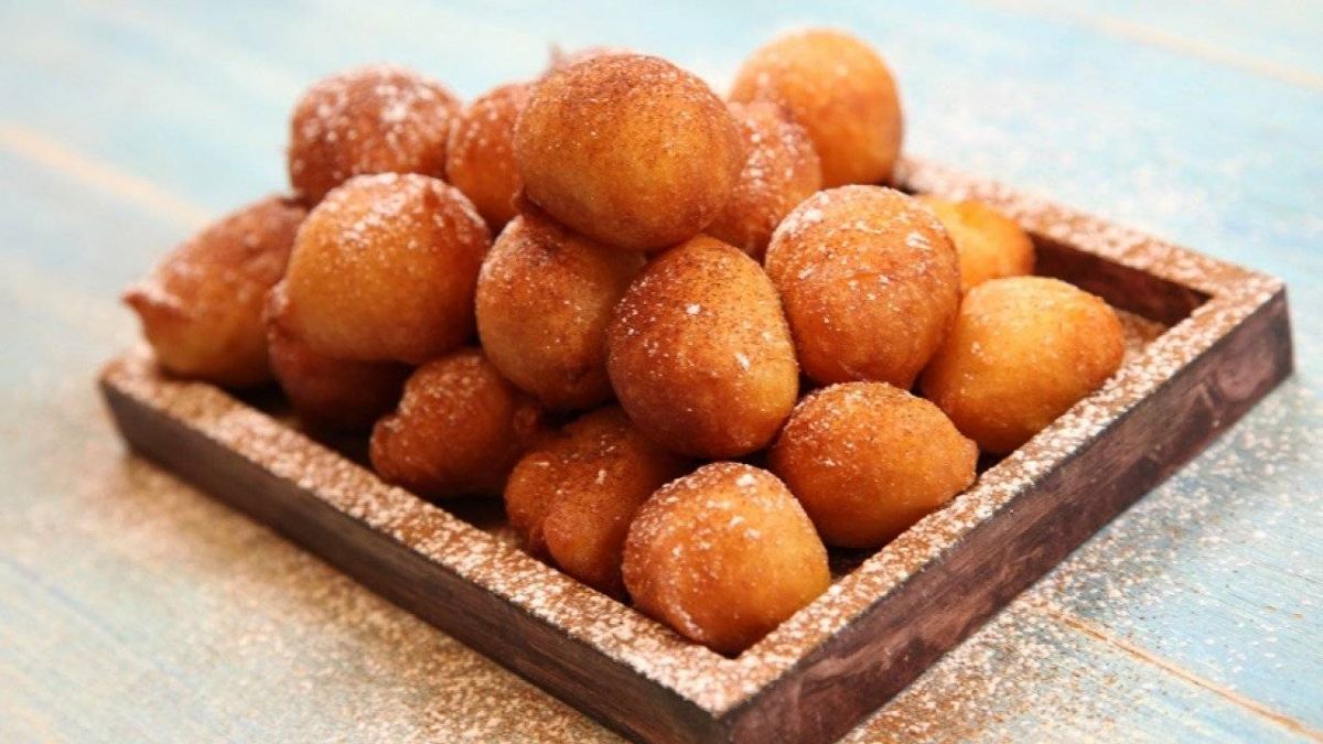 بالفيديو – بثينة الرئيسي تحضر اللقيمات... إليك الطريقة الأسهل والأسرع