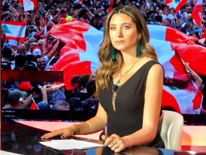 بالفيديو - إعلامية لبنانية تكشف تحرش ممثل بها