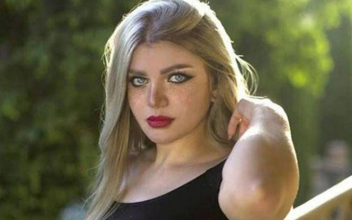 طليقة خالد يوسف تفاجئ الجميع بصورة مع نجلها ثم تحذفها