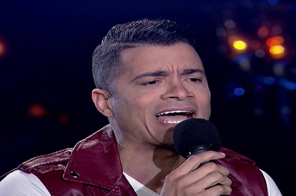 بالفيديو - حسن شاكوش يكذب محمد منير ويتحدى راقصة على الهواء