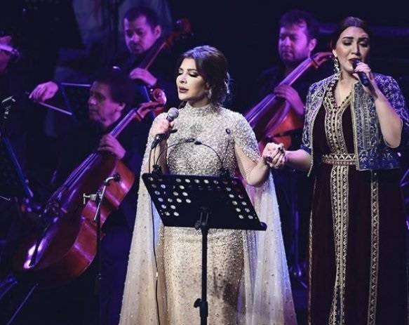 بالصورة – نجم يقتحم بث أصالة وأسماء لمنور بشكل مفاجئ