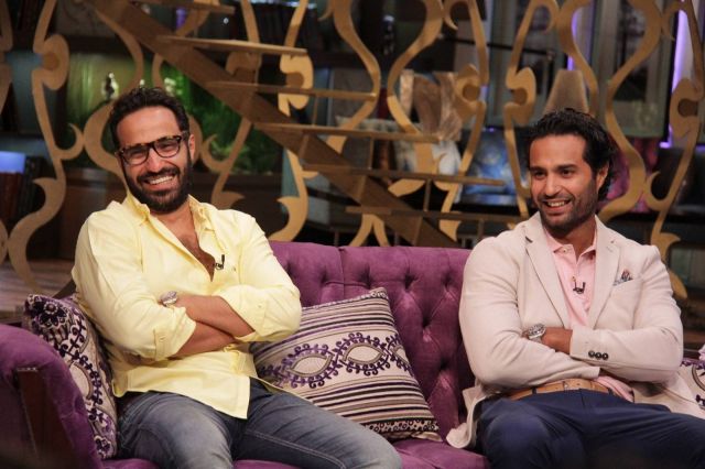 الموت يفجع كريم وأحمد فهمي.. ونجوم الفن يقدمون العزاء