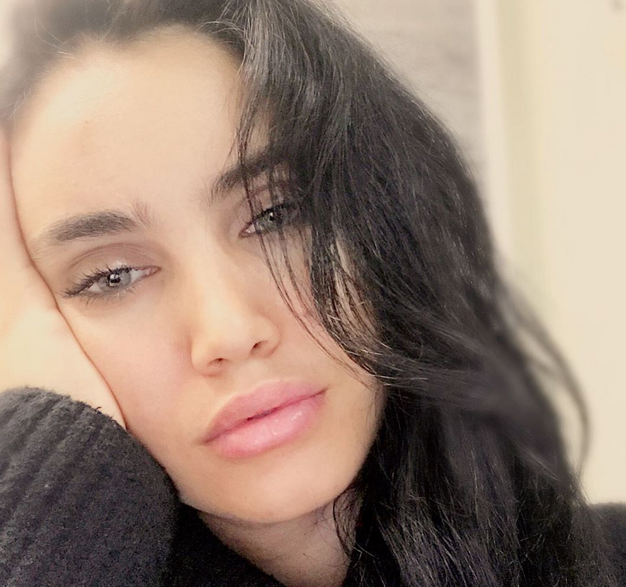 زوجة قصي خولي في صورة من طفولتها