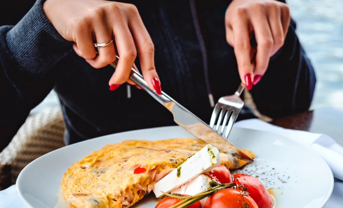 عادات خاطئة تتبعونها بعد الإفطار تسبب المرض