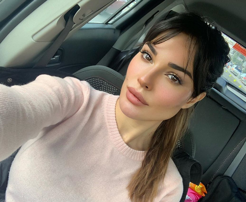 نادين نسيب نجيم حزينة: 