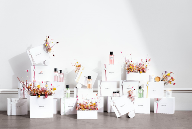 إطلاق مجموعة عطور ومستحضرات تجميل Dior عبر الإنترنت