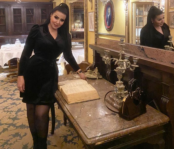 بالصورة -  انتحال شخصية سمية الخشاب وهي تحذر