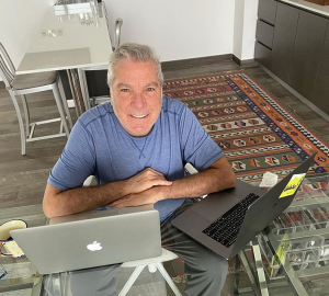 علي جابر يهاجم رجال الدين في لبنان بأقسى العبارات وهذا موقف راغب علامة