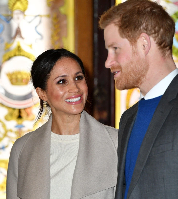 حرب شاملة من الأمير هاري وميغان ماركل على الصحافة وذهول في القصر الملكي