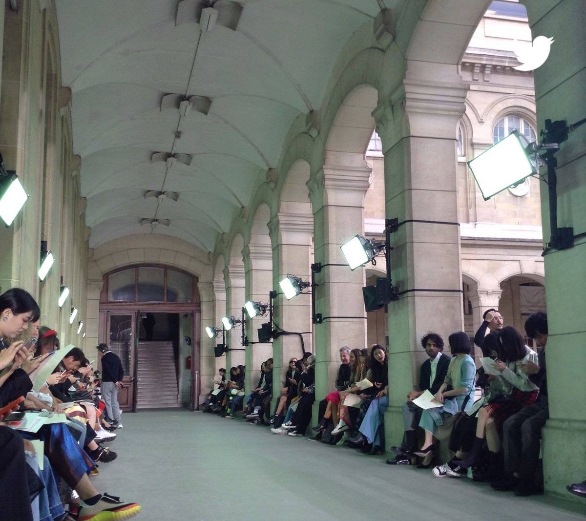 اتحاد الموضة الفرنسي ينقذ العلامات الناشئة من 