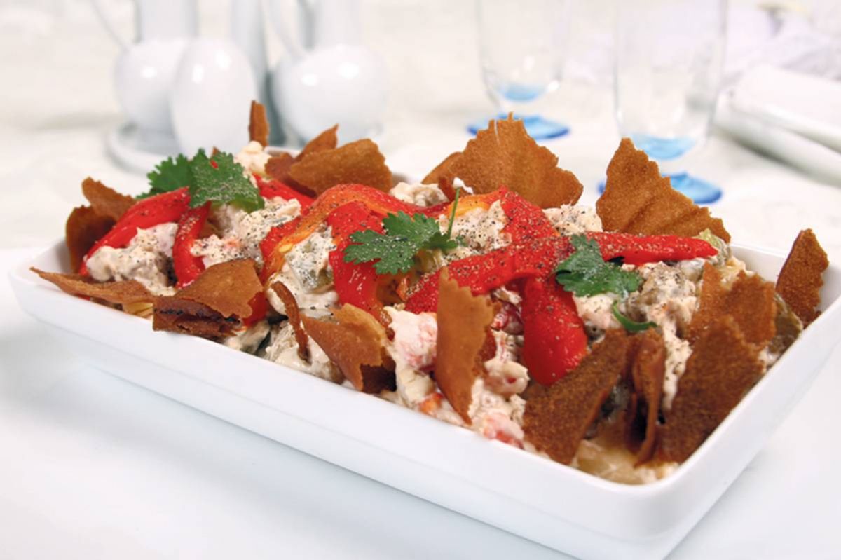 جربي سلطة الدجاج والباذنجان اليونانية في رمضان