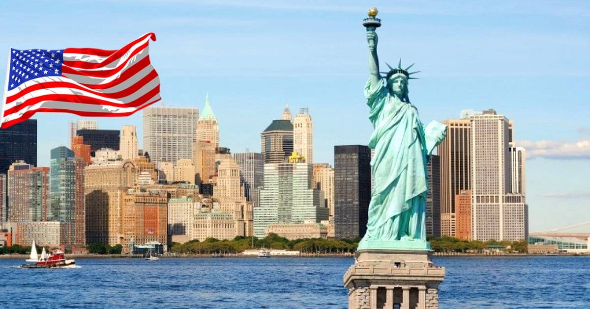 بالفيديو - ممثل مصري عالق في الولايات المتحدة يناشد السيسي للعودة إلى مصر