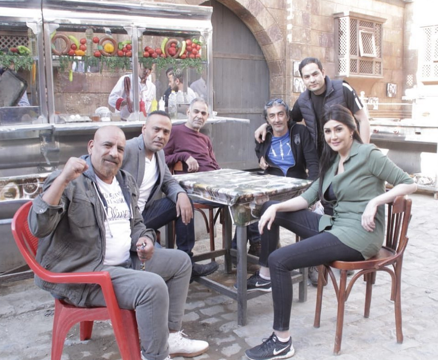 بالفيديو – هكذا ألمحت غادة عبد الرازق إلى زواجها قبل إعلانه