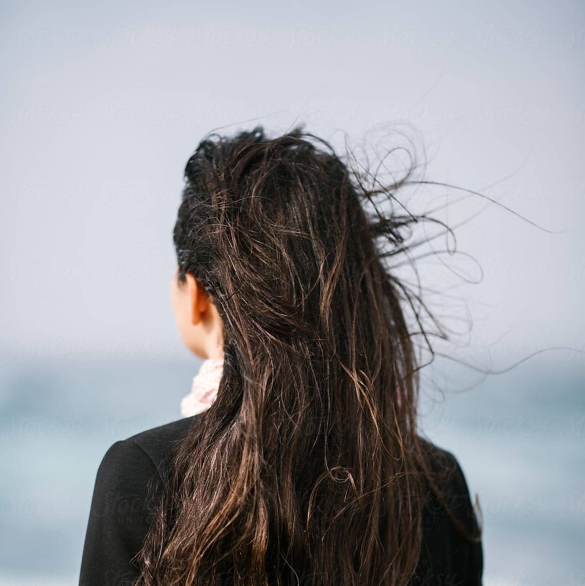 إعلامية سعودية تبلغ الشرطة عن صديقاتها بعدما خالفن الحجر: 