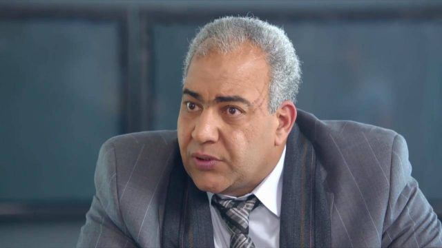 مقلب بيومي فؤاد في إبنه يتسبب في احتجازه