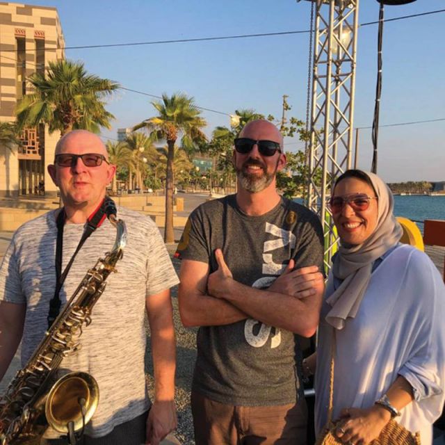 أسماء نجا مع الفرقة الموسيقية