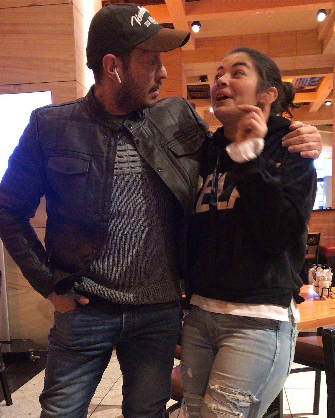 ليلى زاهر تتحدث عن الأب.. والجمهور يصدمها بالتعليقات