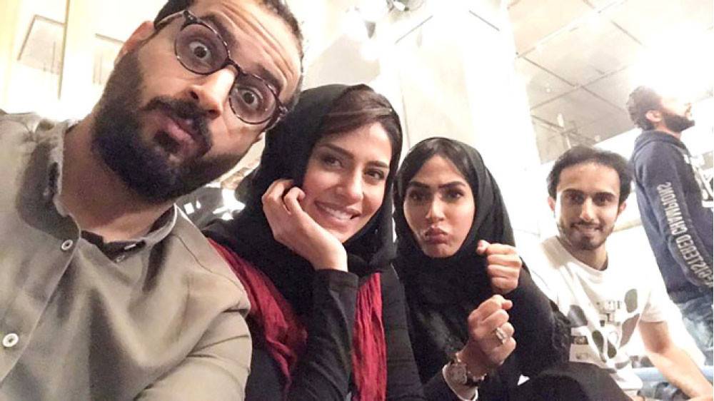 بالصور - الجمهور يكشف هوية خطيب الفنانة إلهام علي