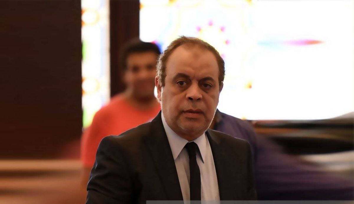 أشرف زكي يرد على انتقادات غياب الفنانين عن جنازة حسن حسني